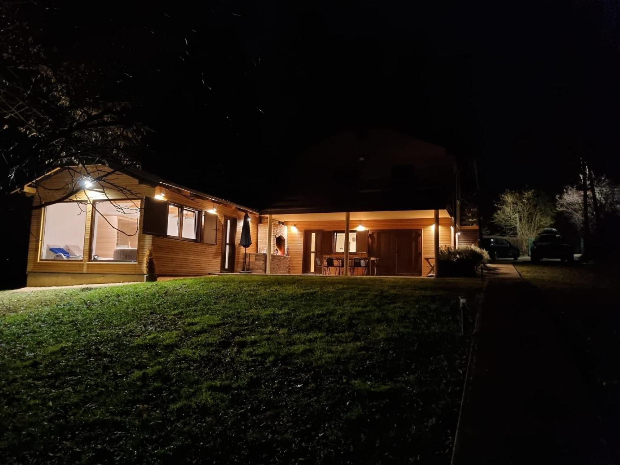 Holiday Home Vito Stubicka Slatina Eksteriør bilde